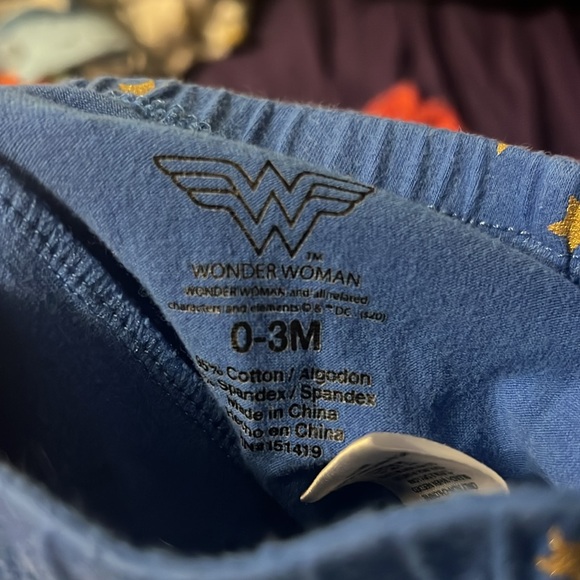 Wonder Woman 0-3M Outfit - Picture 7 of 7